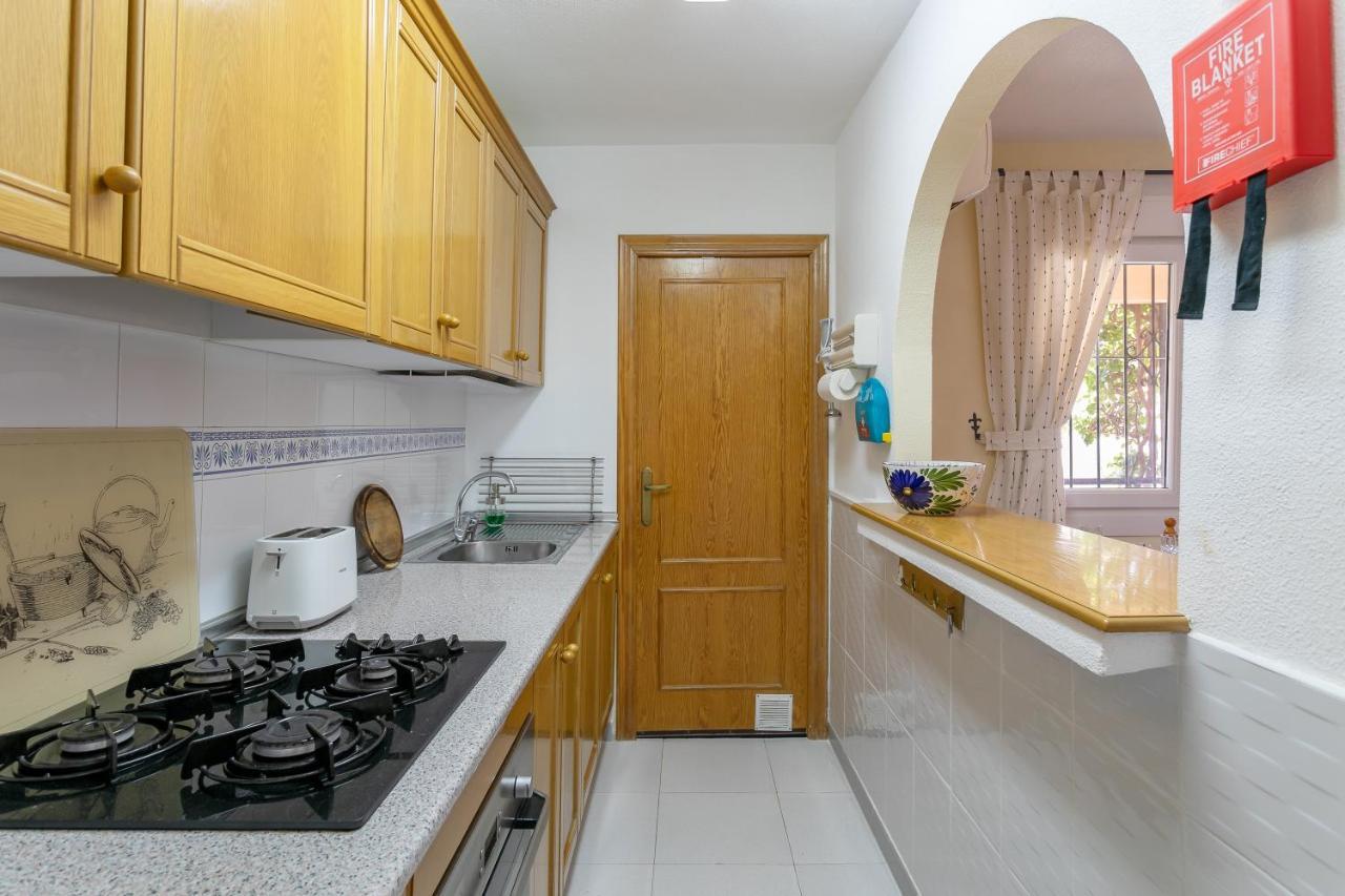 Heads 2 Holiday Homes Apartment Villamartín Exterior foto